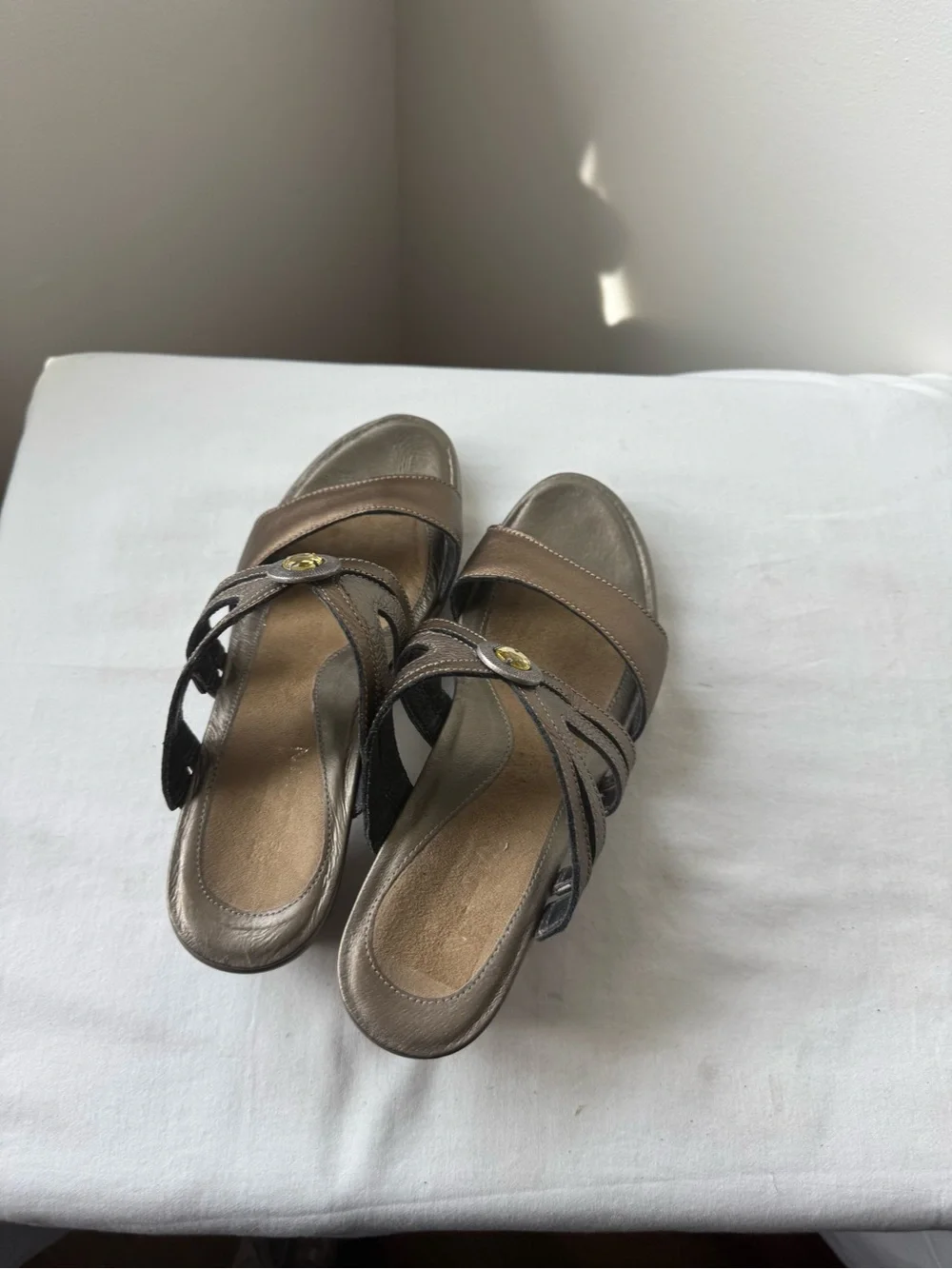 Naot Metallic Bronze Leather Comfort Sandals Size 39 USA 8.5-9